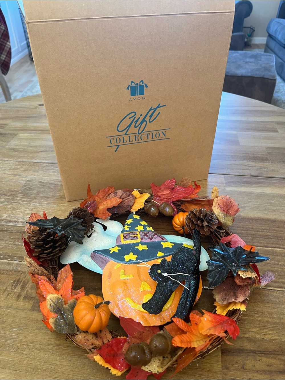 Vintage Avon Fall Pumpkin Wreath with Black Cat and Witch Hat